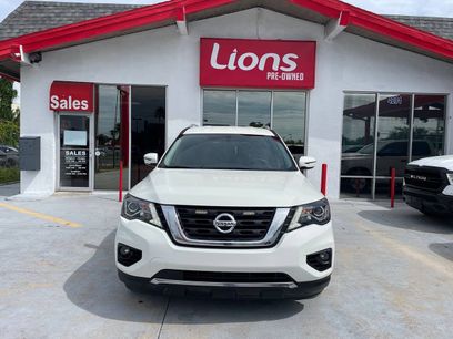 Used 2020 Nissan Pathfinder SV