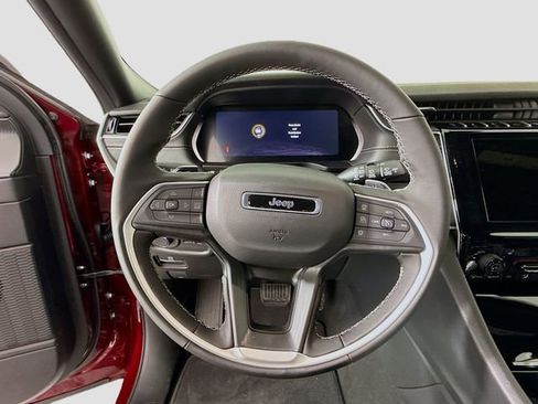 New 2025 Jeep Grand Cherokee L Altitude image 11