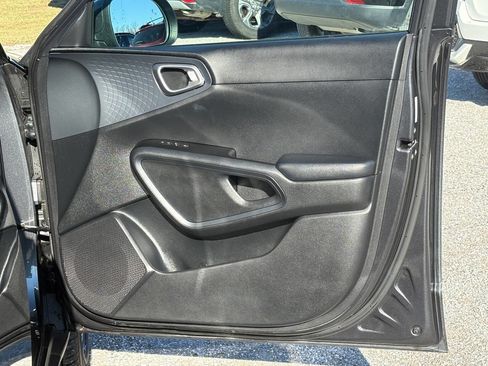 Used 2020 Kia Soul EX image 23