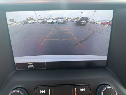 Used 2023 GMC Acadia SLT image 22