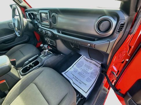 Used 2023 Jeep Wrangler Unlimited w/ Cold Weather Group AWD/4WD image 33