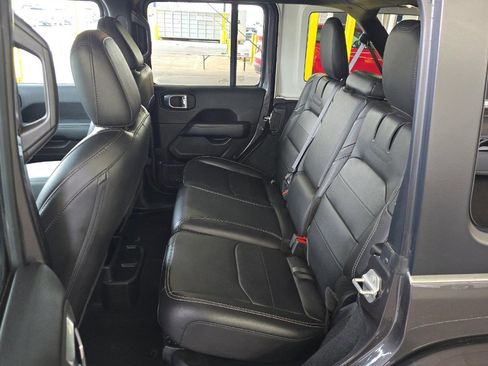 Used 2023 Jeep Wrangler Unlimited Sahara w/ Cold Weather Group image 10