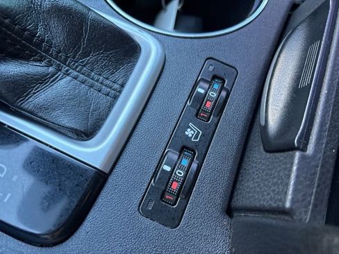 Used 2018 Toyota Highlander Limited image 22