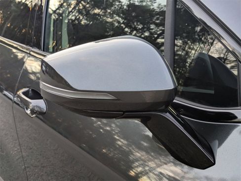 Used 2025 Kia Sportage SX image 12