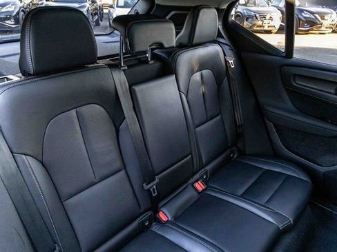 Used 2024 Volvo XC40 B5 Plus w/ Climate Package image 23