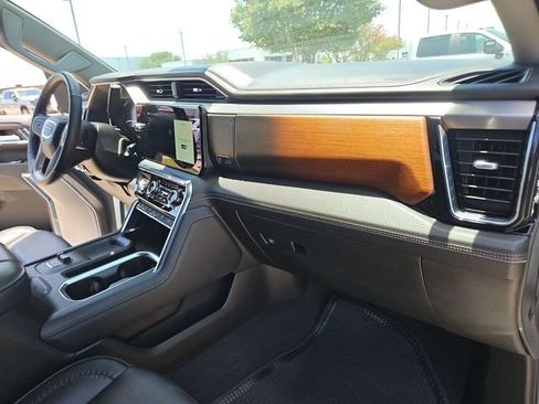 Used 2024 GMC Sierra 2500 Denali w/ Denali Reserve Package AWD/4WD image 26
