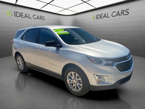 Used 2020 Chevrolet Equinox LS w/ LS Convenience Package FWD image 3