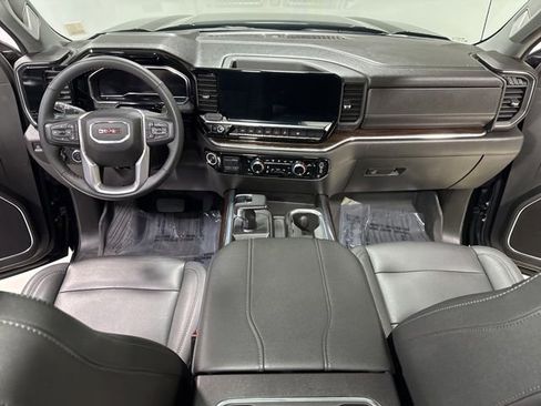 Used 2024 GMC Sierra 1500 Elevation w/ Elevation Premium Package AWD/4WD image 17