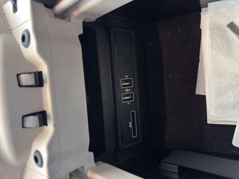 Used 2018 Mercedes-Benz E 400 Coupe image 33