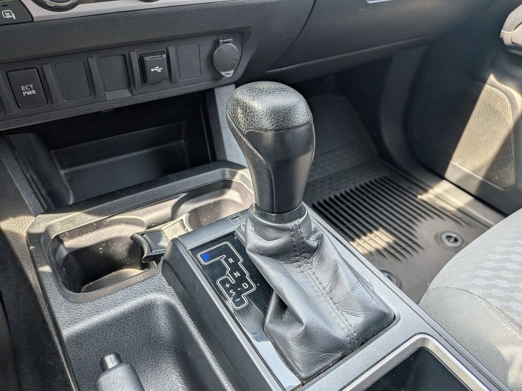 Used 2023 Toyota Tacoma SR AWD/4WD image 26