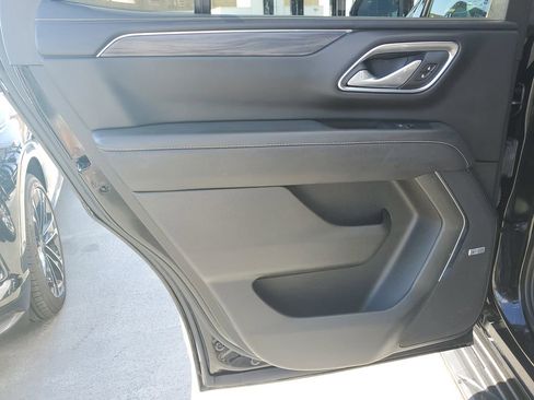 Used 2024 GMC Yukon SLT image 17