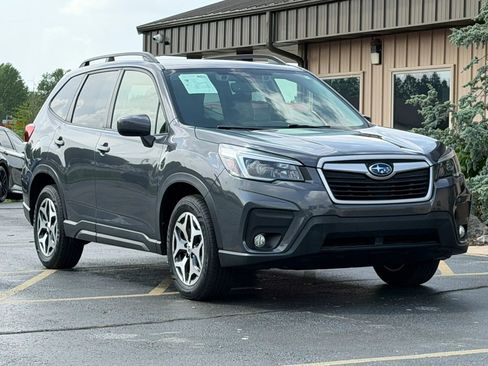 Used 2021 Subaru Forester Premium AWD/4WD image 16