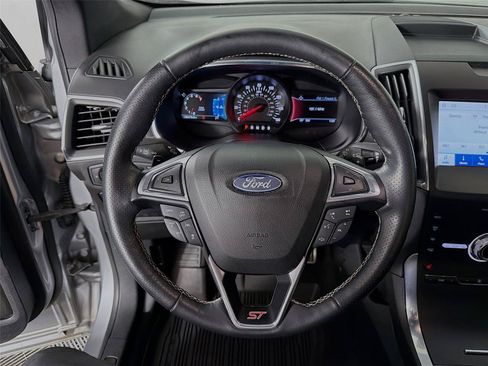 Used 2020 Ford Edge ST w/ Cold Weather Package AWD/4WD image 3