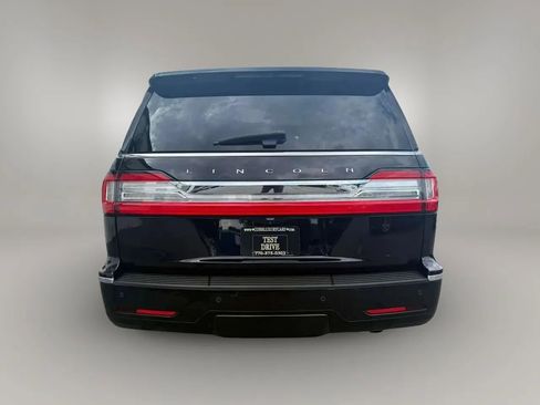 Used 2019 Lincoln Navigator Reserve AWD/4WD image 10