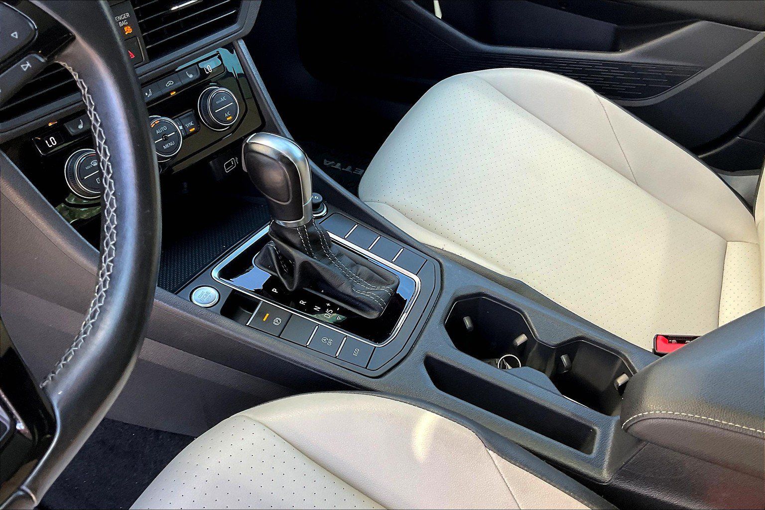 Used 2019 Volkswagen Jetta R-Line FWD image 17
