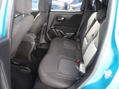 Used 2021 Jeep Renegade Latitude image 31