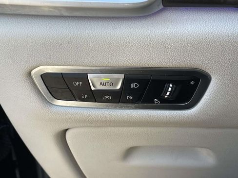 Used 2022 BMW X5 xDrive40i w/ M Sport Package AWD/4WD image 19