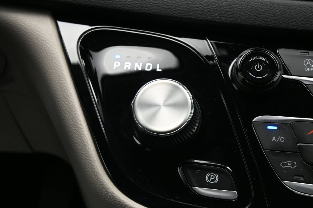 Used 2023 Chrysler Voyager LX FWD image 20