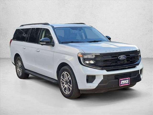 Used 2025 Ford Expedition Max Active AWD/4WD image 3