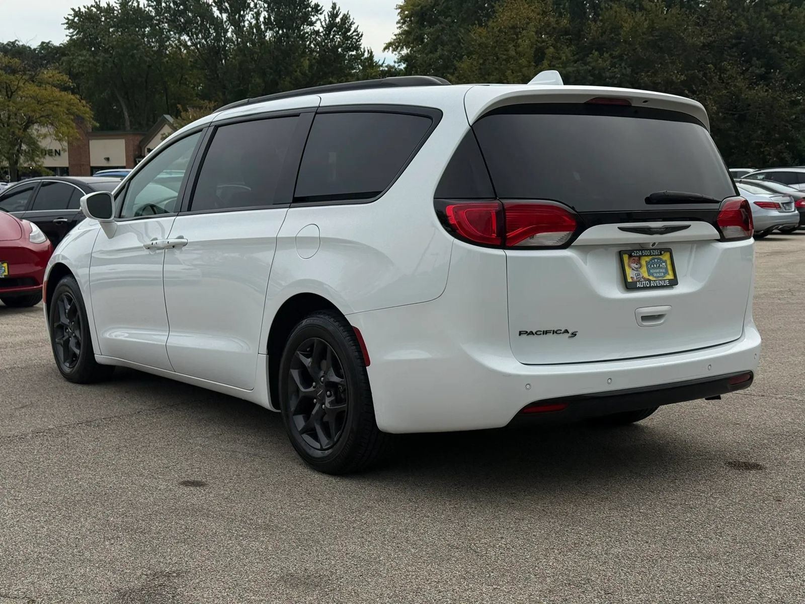 Used 2019 Chrysler Pacifica Touring-L Plus w/ S Appearance Package FWD image 5