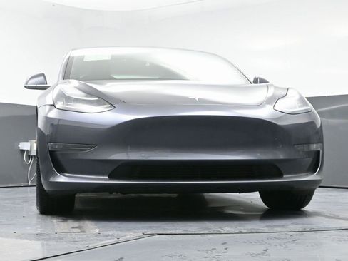 Used 2018 Tesla Model 3 Long Range image 52