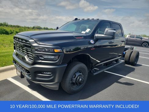 New 2026 RAM 3500 Tradesman AWD/4WD image 4