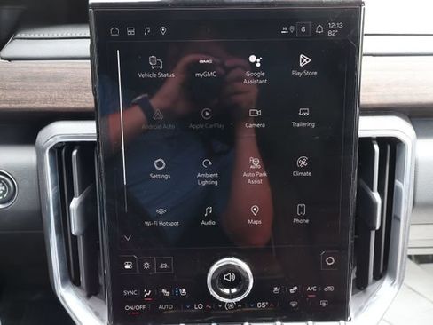 New 2026 GMC Acadia Denali Ultimate w/ LPO, Floor Liner Package AWD/4WD image 10