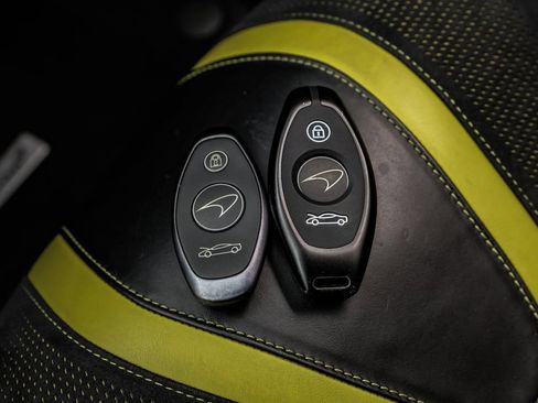 Used 2018 McLaren 720S Performance RWD image 45