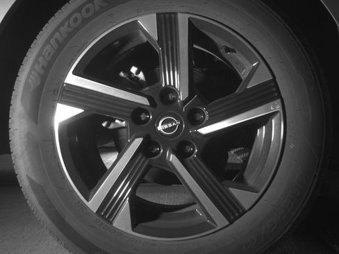 Used 2025 Nissan Sentra SV image 15