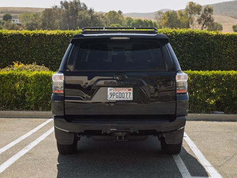 Used 2022 Toyota 4Runner SR5 AWD/4WD image 6