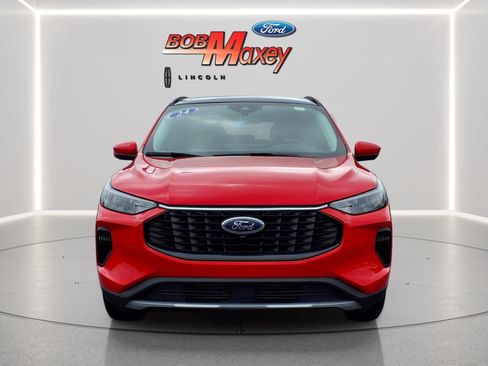 Used 2024 Ford Escape Active w/ Tech Pack #2 AWD/4WD image 2