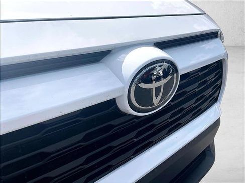 Used 2023 Toyota RAV4 LE AWD/4WD image 30