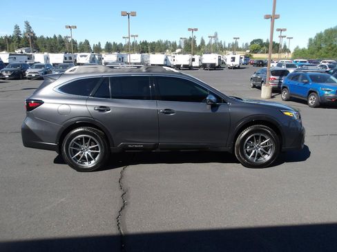 Used 2020 Subaru Outback Touring XT AWD/4WD image 6