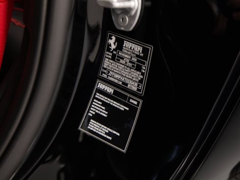 Used 2026 Ferrari Roma Spider RWD image 39