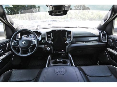 Used 2023 RAM 1500 Laramie AWD/4WD image 12