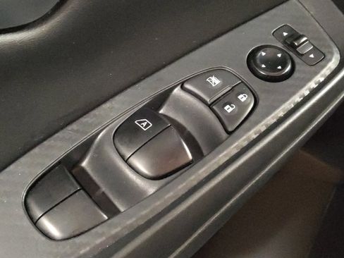 Used 2025 Nissan Sentra SV image 27