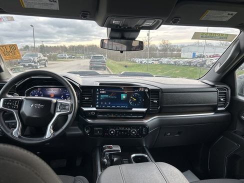 Used 2025 Chevrolet Silverado 1500 LT Trail Boss w/ Protection Package image 5