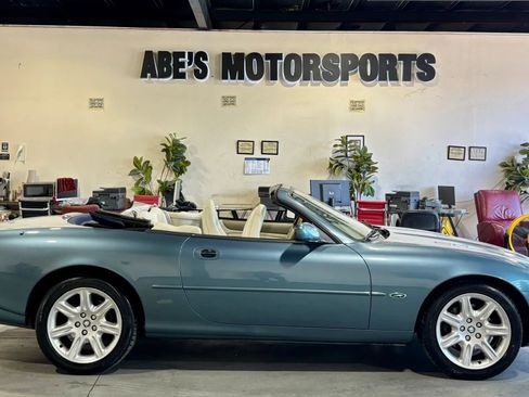 Used 2000 Jaguar XK8 Convertible RWD image 12