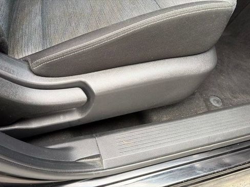 Used 2023 Nissan Rogue SV FWD image 36