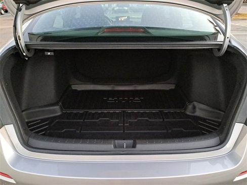 Used 2023 Honda Civic Sport image 9