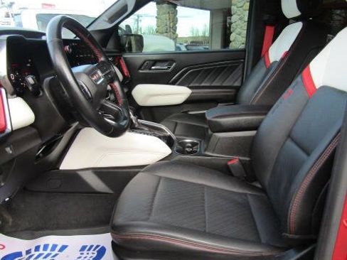 Used 2023 GMC Canyon AT4X AWD/4WD image 8