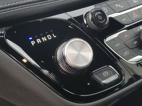 New 2026 Chrysler Pacifica Select image 22