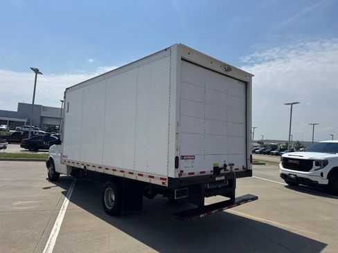 Used 2020 Chevrolet Express 3500 Extended w/ Power Convenience Package RWD image 4