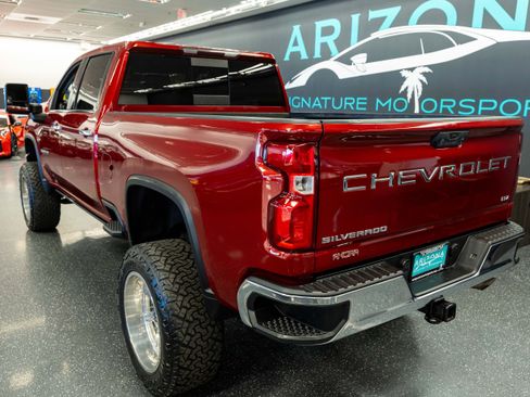 Used 2021 Chevrolet Silverado 2500 LTZ w/ LTZ Convenience Package AWD/4WD image 7