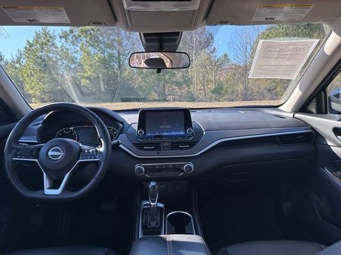 Used 2025 Nissan Altima 2.5 SR image 15