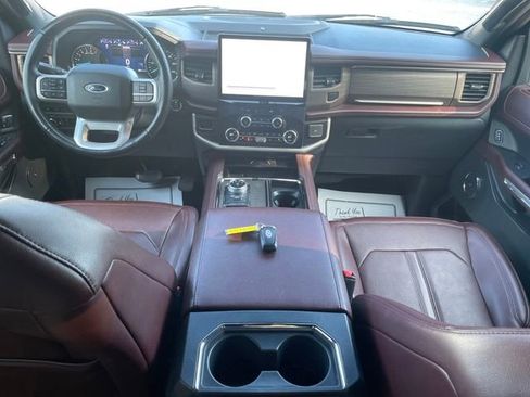 Used 2023 Ford Expedition Limited RWD image 12