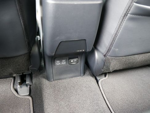 Used 2026 Toyota Prius Plug-In Hybrid FWD image 44