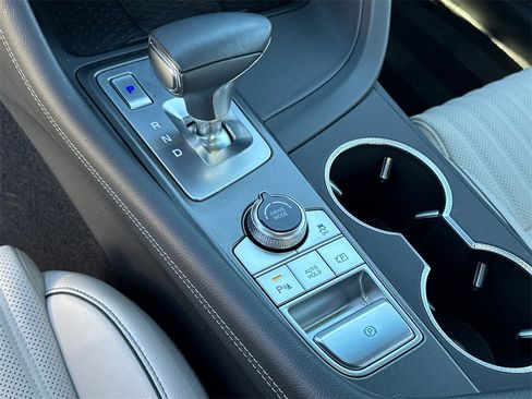 Used 2025 Genesis G70 2.5T w/ Sport Prestige Package image 31