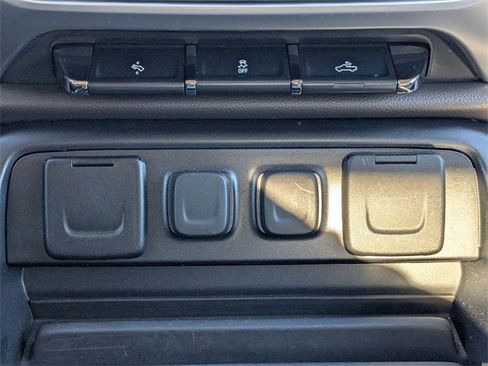 Used 2018 GMC Sierra 1500 SLT w/ SLT Premium Package image 26