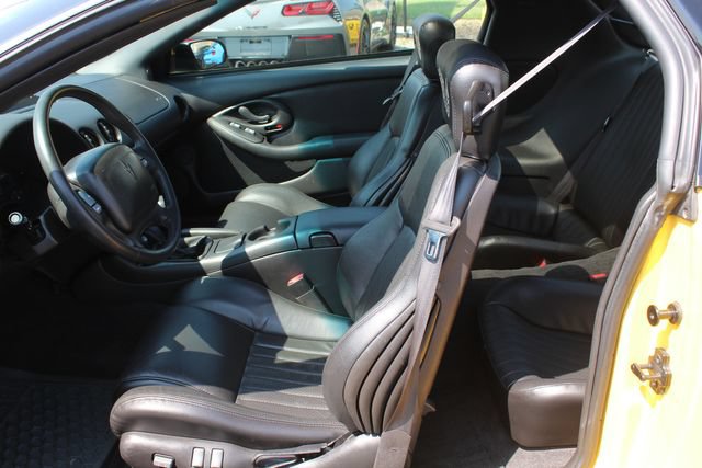 Used 2002 Pontiac Firebird Trans Am RWD image 31